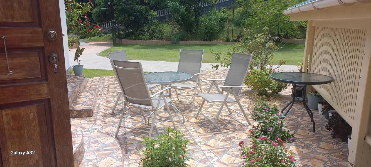 Loversnest Self Catering Anse aux Pins Zewnętrze zdjęcie