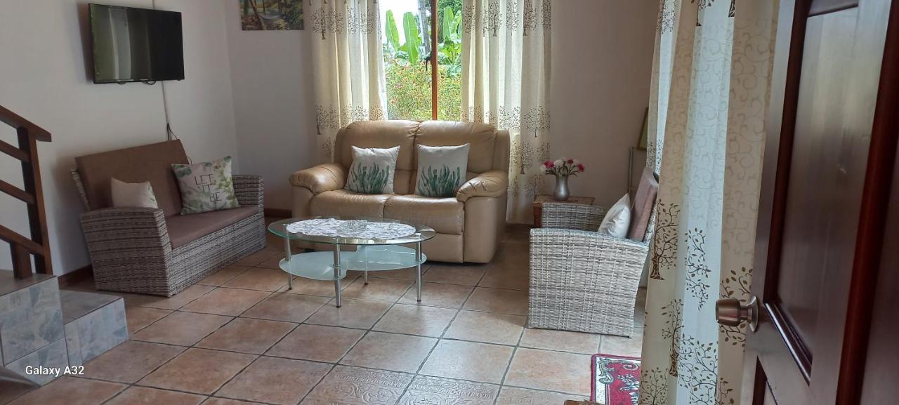 Loversnest Self Catering Anse aux Pins Zewnętrze zdjęcie